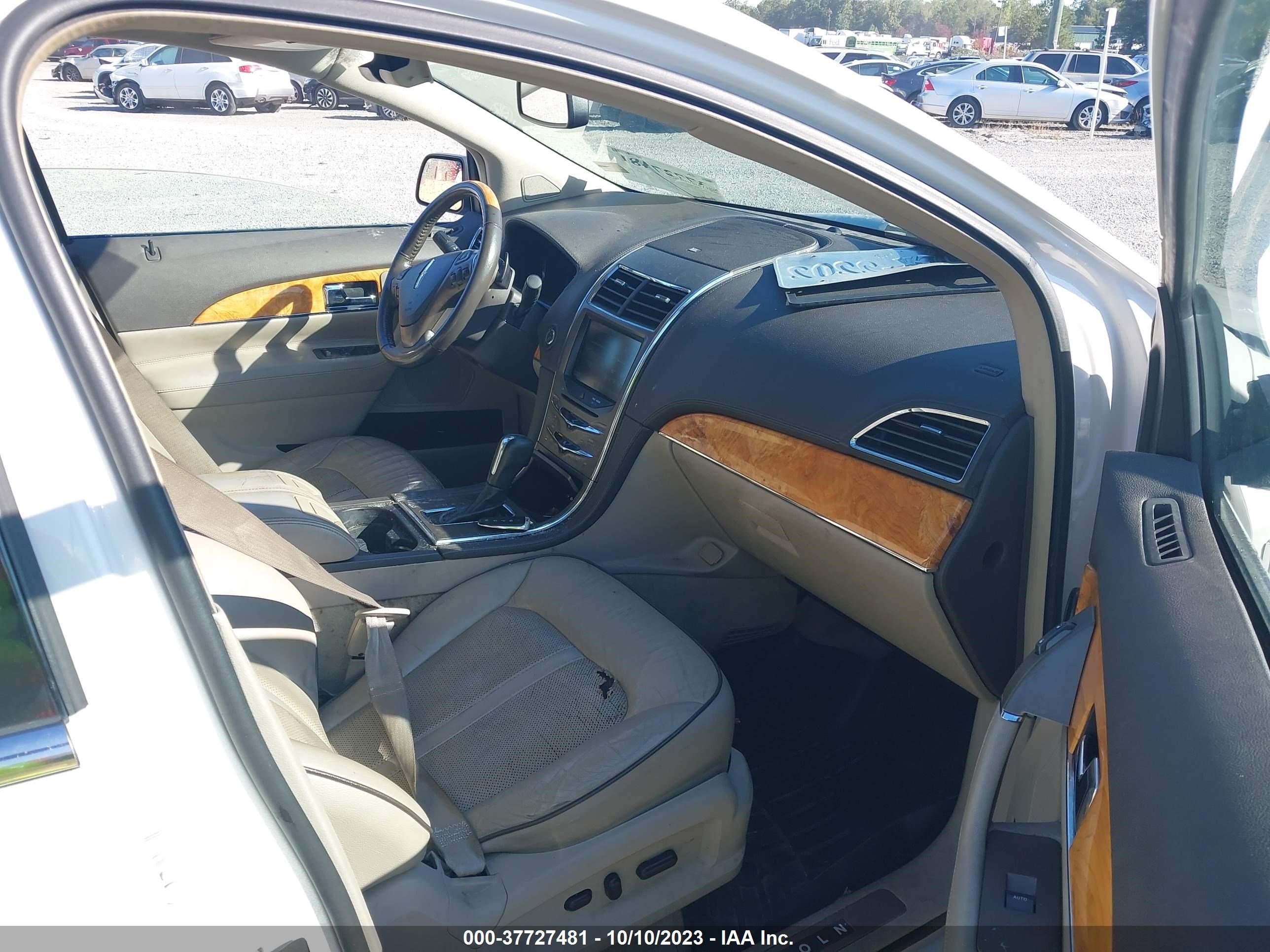 Photo 4 VIN: 2LMDJ8JK0DBL16256 - LINCOLN MKX 