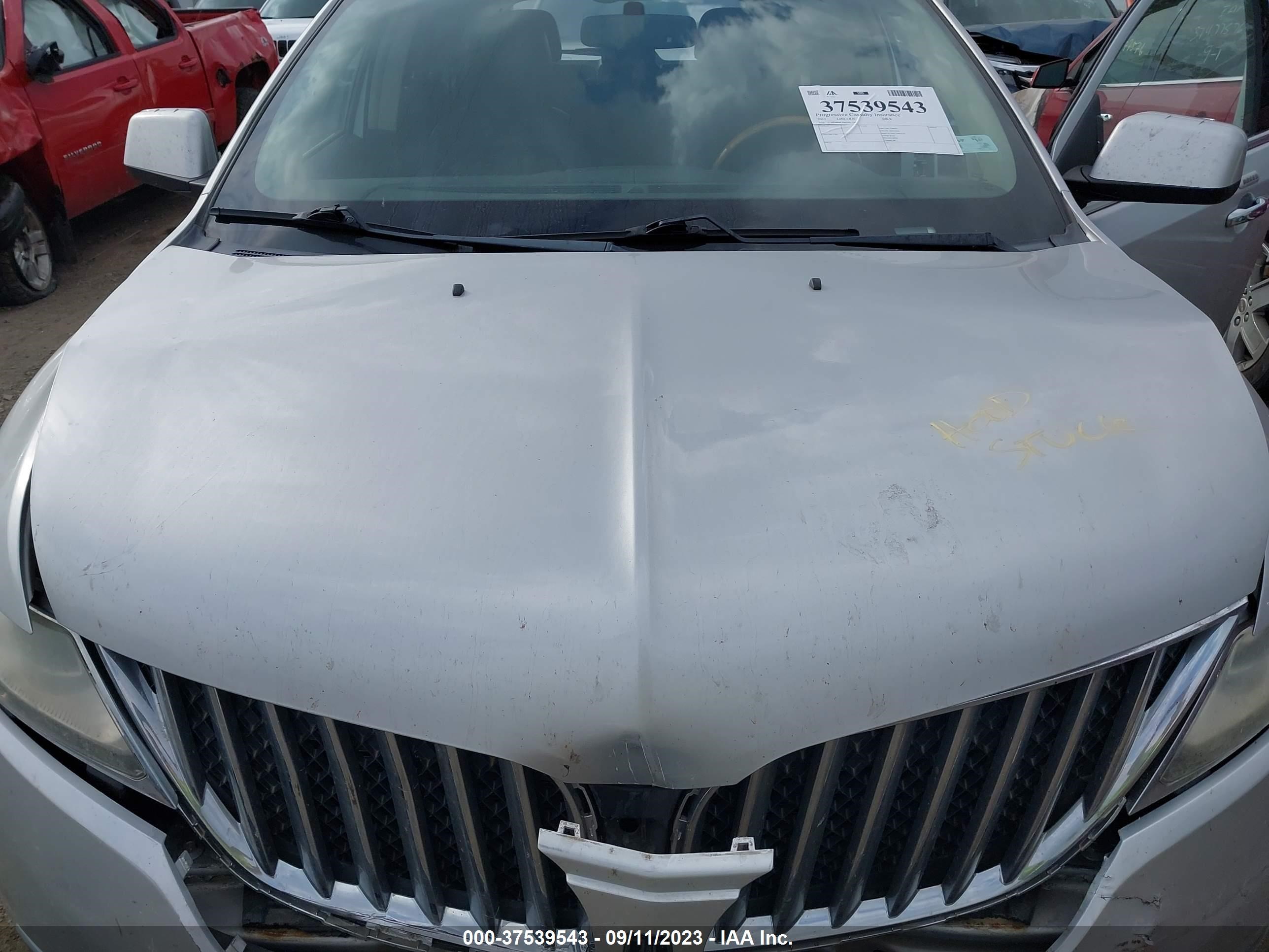 Photo 9 VIN: 2LMDJ8JK1BBJ01319 - LINCOLN MKX 