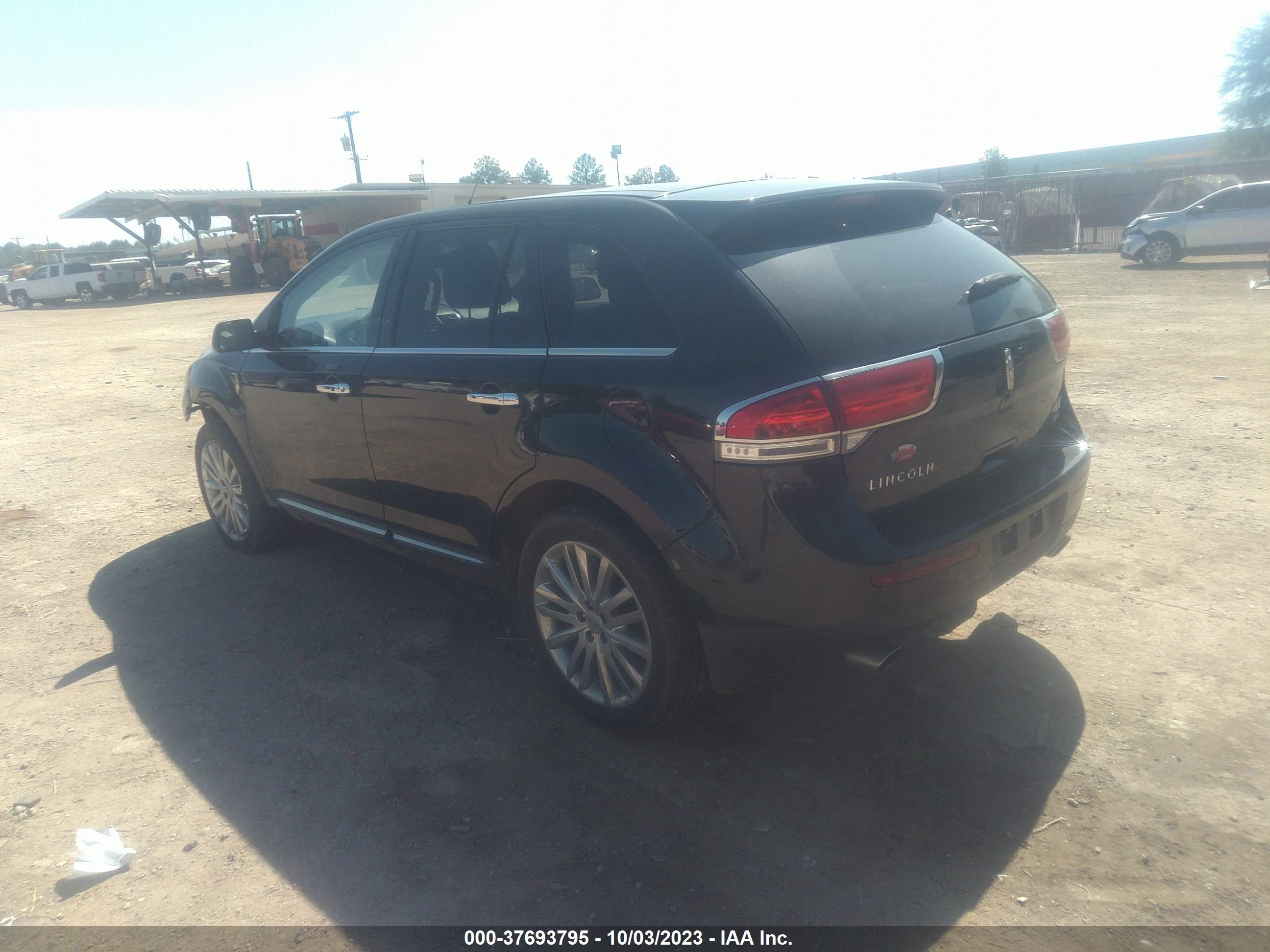 Photo 2 VIN: 2LMDJ8JK1DBL36810 - LINCOLN MKX 