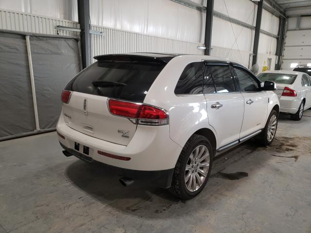 Photo 3 VIN: 2LMDJ8JK2BBJ14516 - LINCOLN MKX 