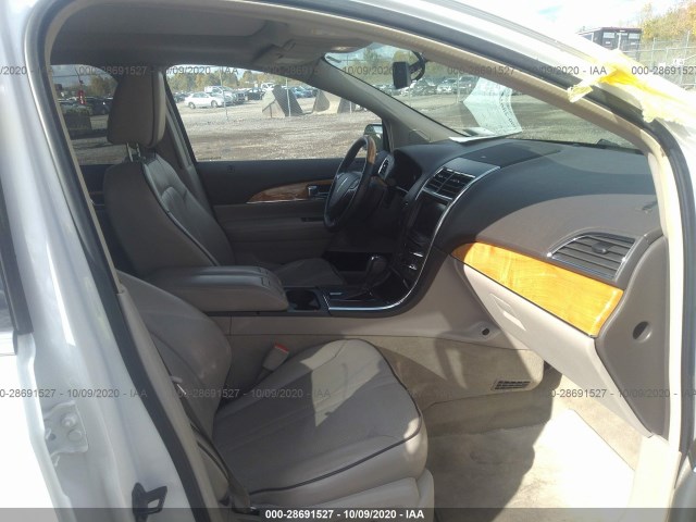 Photo 4 VIN: 2LMDJ8JK2BBJ31090 - LINCOLN MKX 