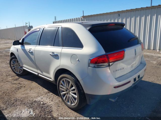 Photo 2 VIN: 2LMDJ8JK2CBL10702 - LINCOLN MKX 