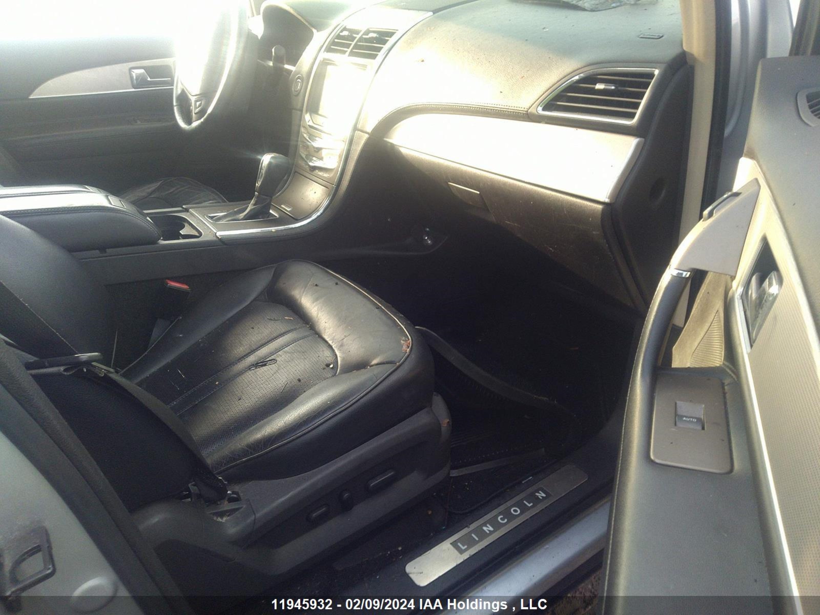 Photo 4 VIN: 2LMDJ8JK2CBL13521 - LINCOLN MKX 