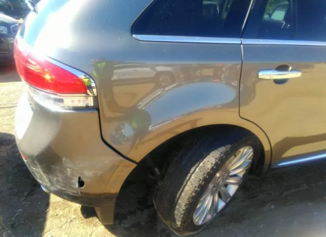 Photo 5 VIN: 2LMDJ8JK2CBL14068 - LINCOLN MKX 