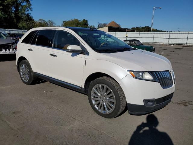 Photo 3 VIN: 2LMDJ8JK2CBL16208 - LINCOLN MKX 