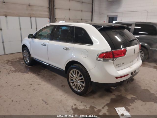 Photo 2 VIN: 2LMDJ8JK2FBL23583 - LINCOLN MKX 