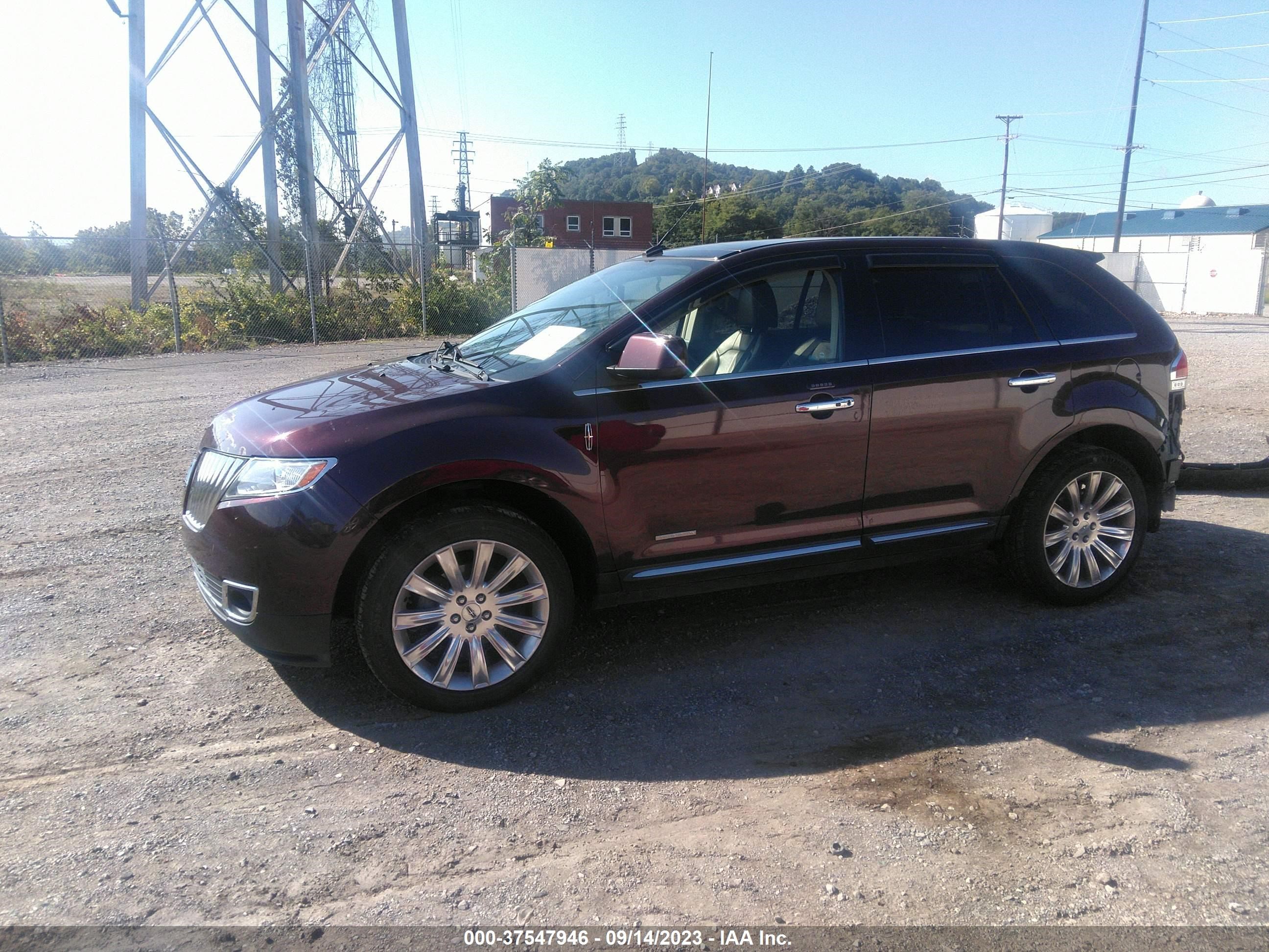 Photo 1 VIN: 2LMDJ8JK3BBJ11706 - LINCOLN MKX 