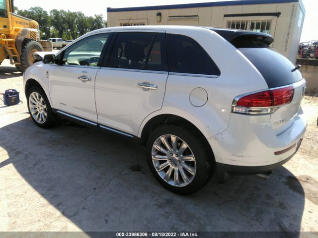 Photo 2 VIN: 2LMDJ8JK3CBL15567 - LINCOLN MKX 