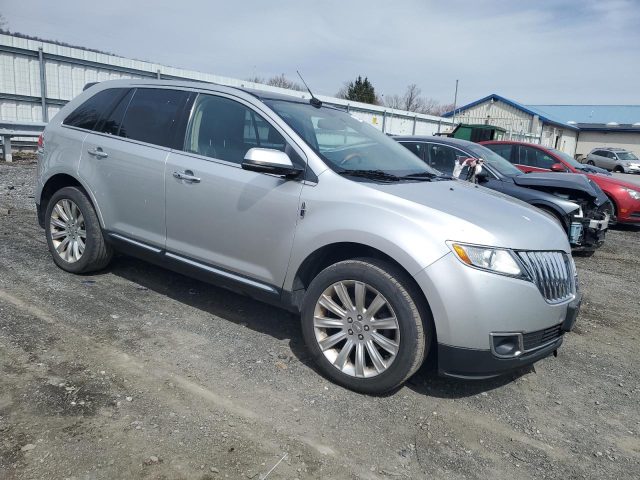 Photo 3 VIN: 2LMDJ8JK3DBL18888 - LINCOLN MKX 