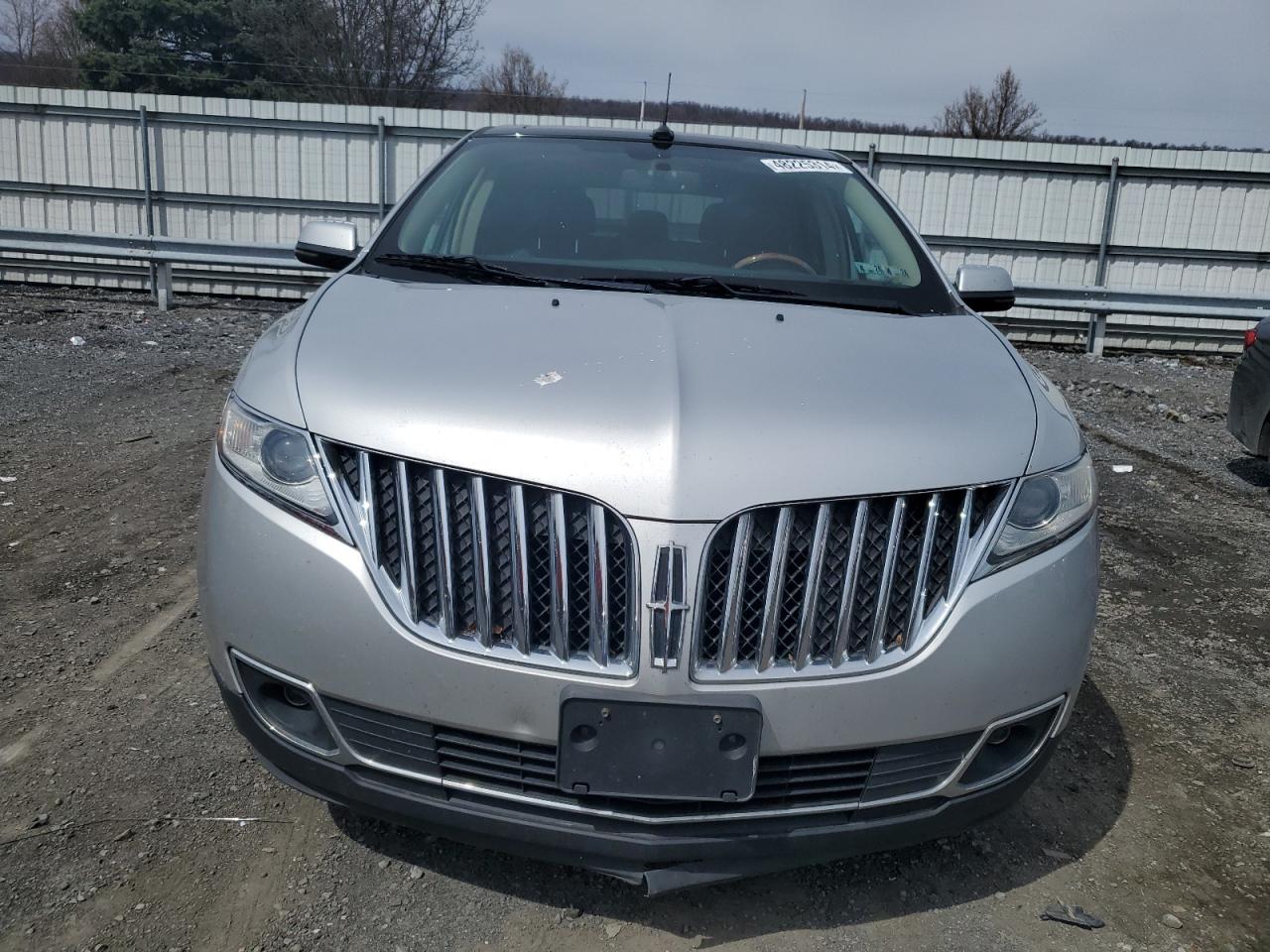 Photo 4 VIN: 2LMDJ8JK3DBL18888 - LINCOLN MKX 