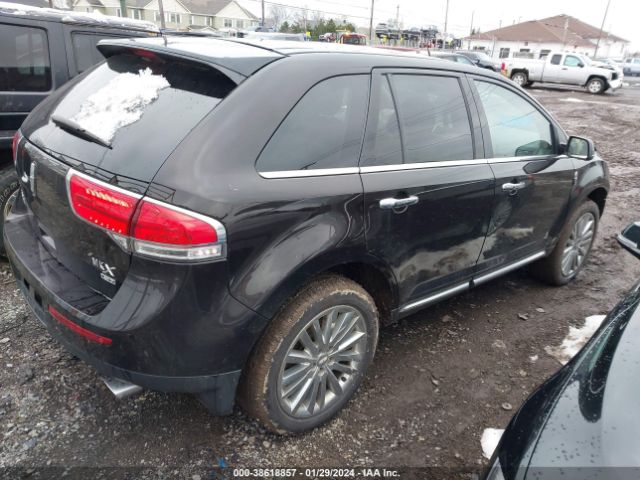 Photo 3 VIN: 2LMDJ8JK3EBL15975 - LINCOLN MKX 