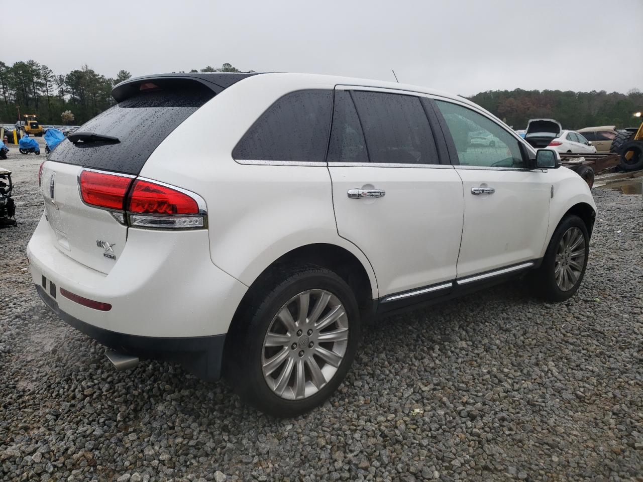 Photo 2 VIN: 2LMDJ8JK3FBL20224 - LINCOLN MKX 