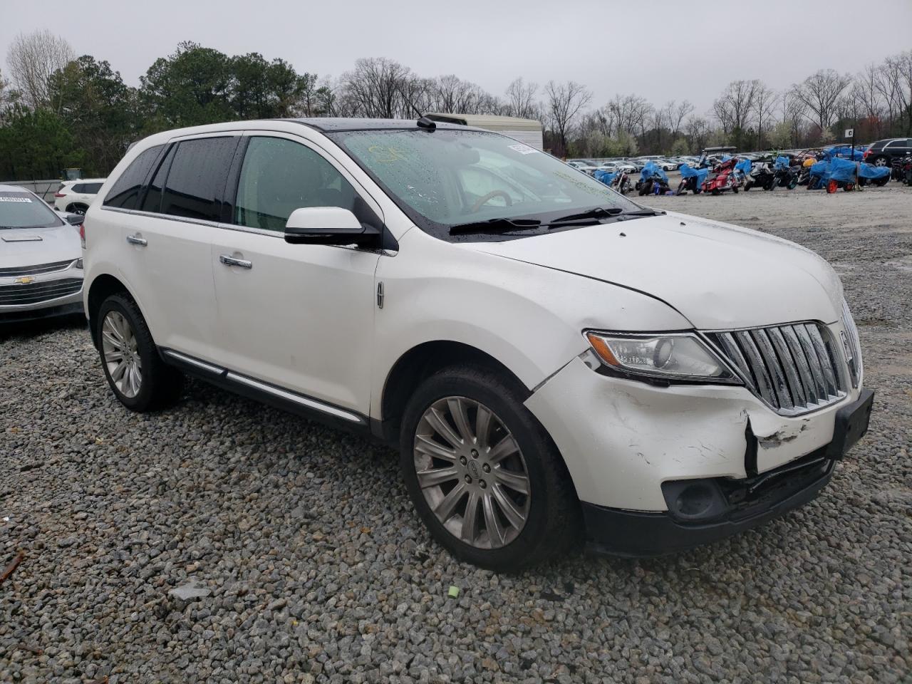 Photo 3 VIN: 2LMDJ8JK3FBL20224 - LINCOLN MKX 