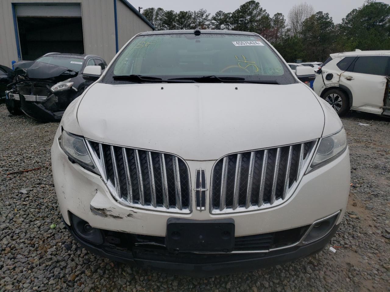 Photo 4 VIN: 2LMDJ8JK3FBL20224 - LINCOLN MKX 