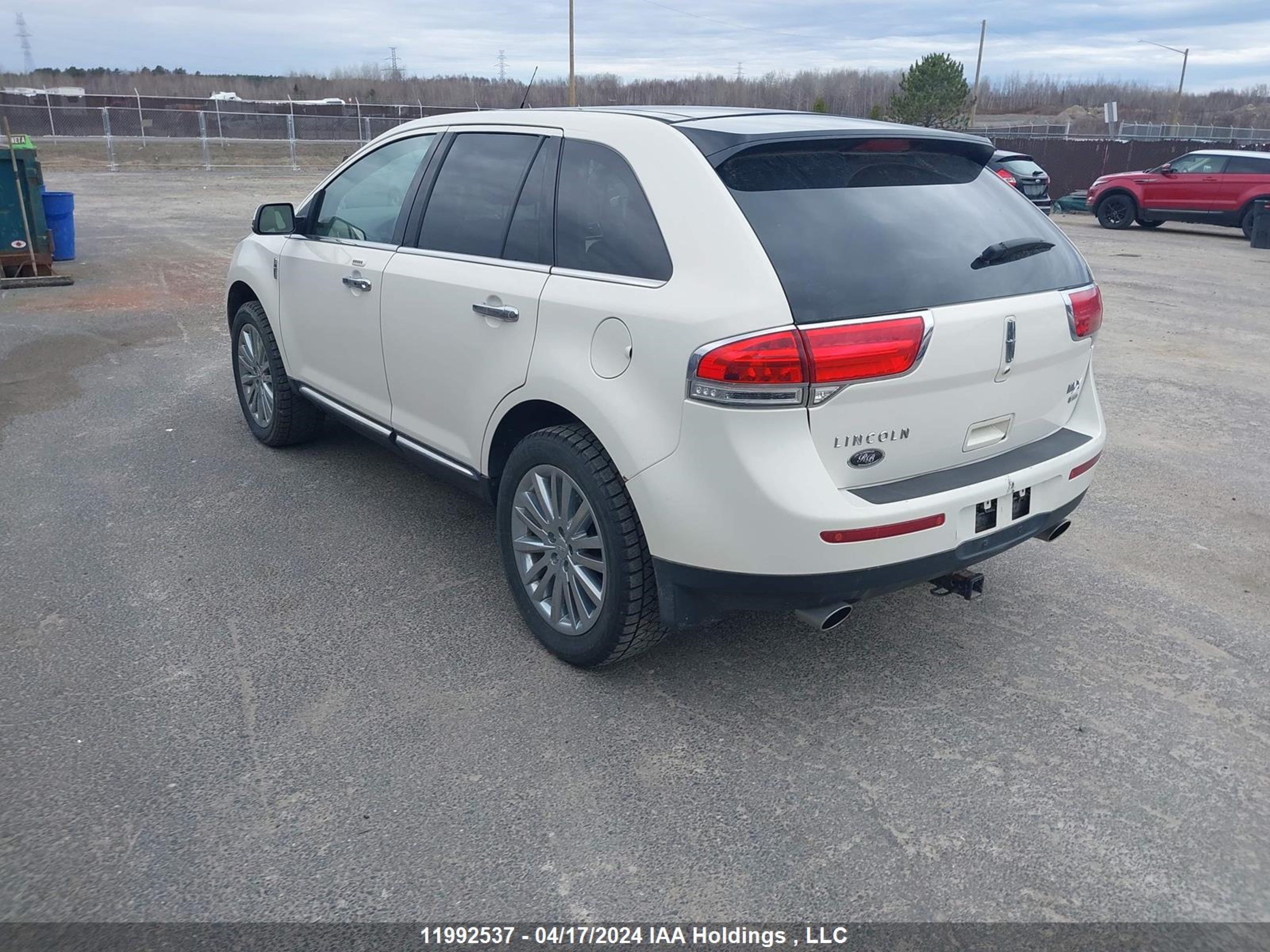 Photo 3 VIN: 2LMDJ8JK4DBL03252 - LINCOLN MKX 