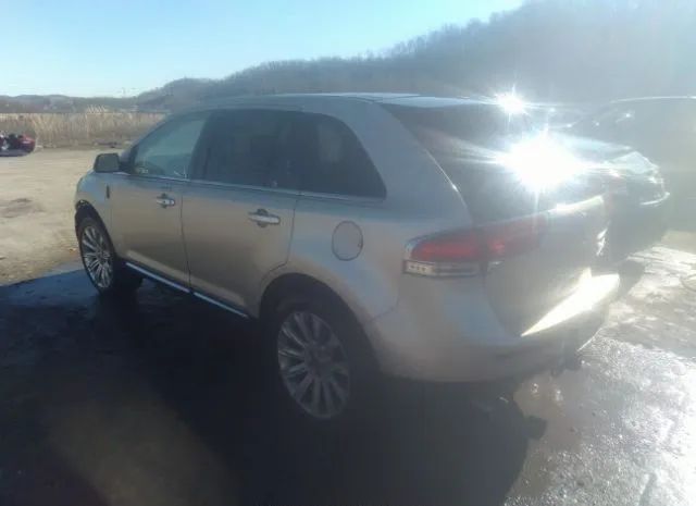 Photo 2 VIN: 2LMDJ8JK5BBJ25591 - LINCOLN MKX 