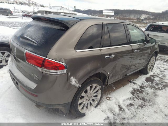 Photo 3 VIN: 2LMDJ8JK5CBL11553 - LINCOLN MKX 