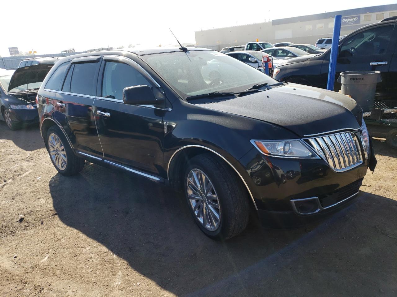 Photo 3 VIN: 2LMDJ8JK6BBJ03941 - LINCOLN MKX 