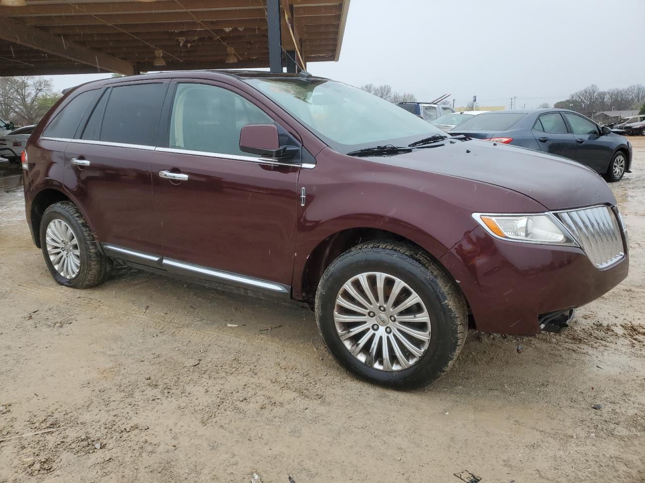 Photo 3 VIN: 2LMDJ8JK6BBJ10386 - LINCOLN MKX 