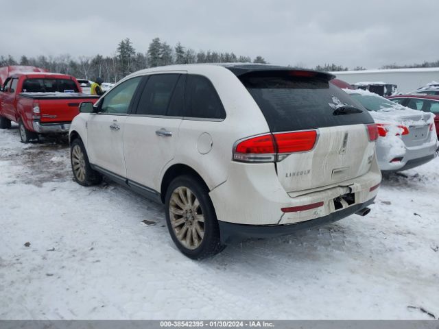 Photo 2 VIN: 2LMDJ8JK6BBJ28077 - LINCOLN MKX 