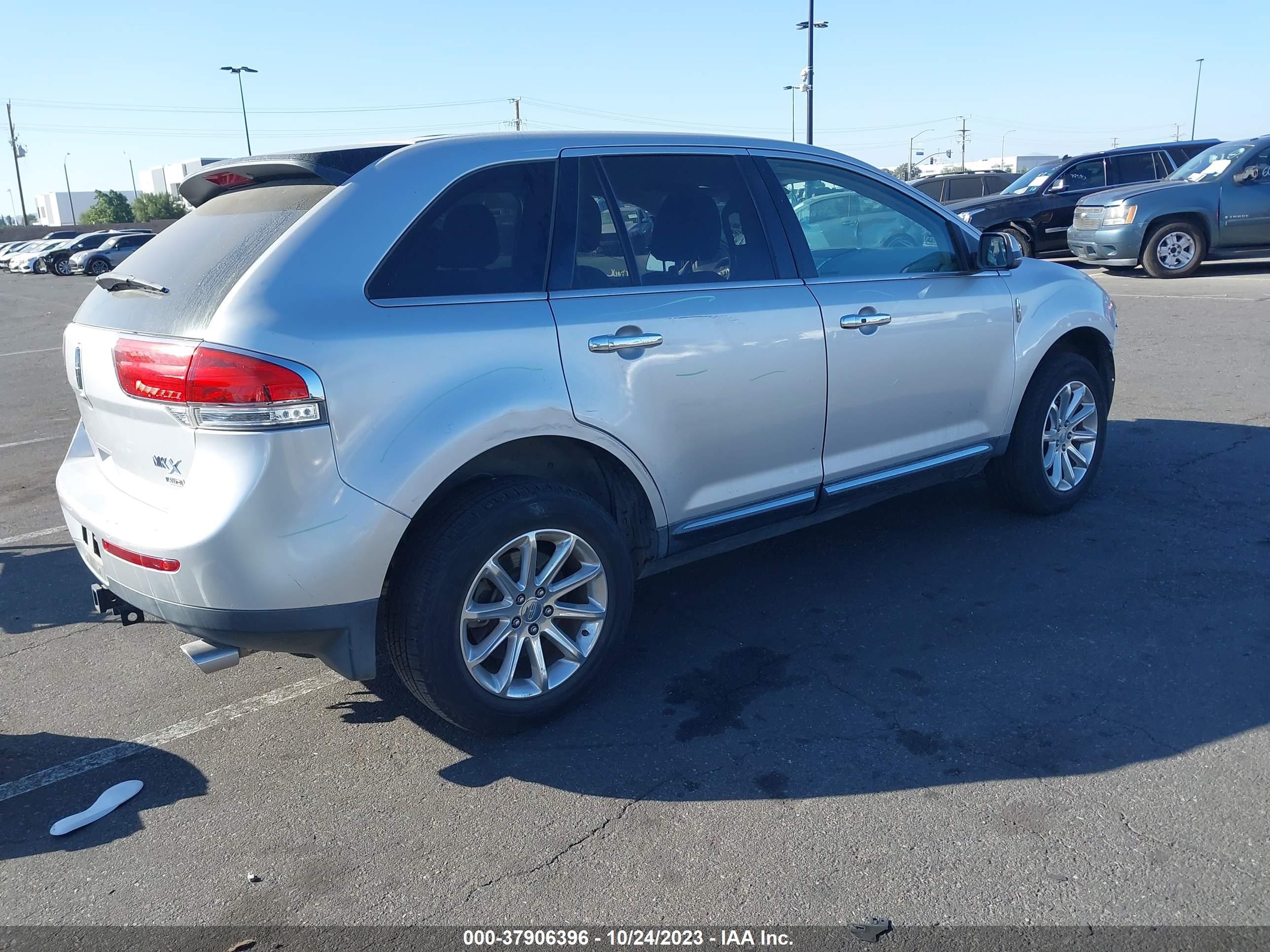 Photo 3 VIN: 2LMDJ8JK6DBL19257 - LINCOLN MKX 