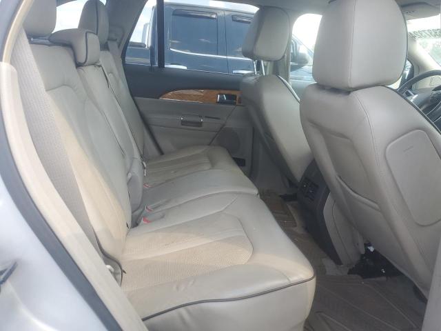 Photo 10 VIN: 2LMDJ8JK6EBL00337 - LINCOLN MKX 