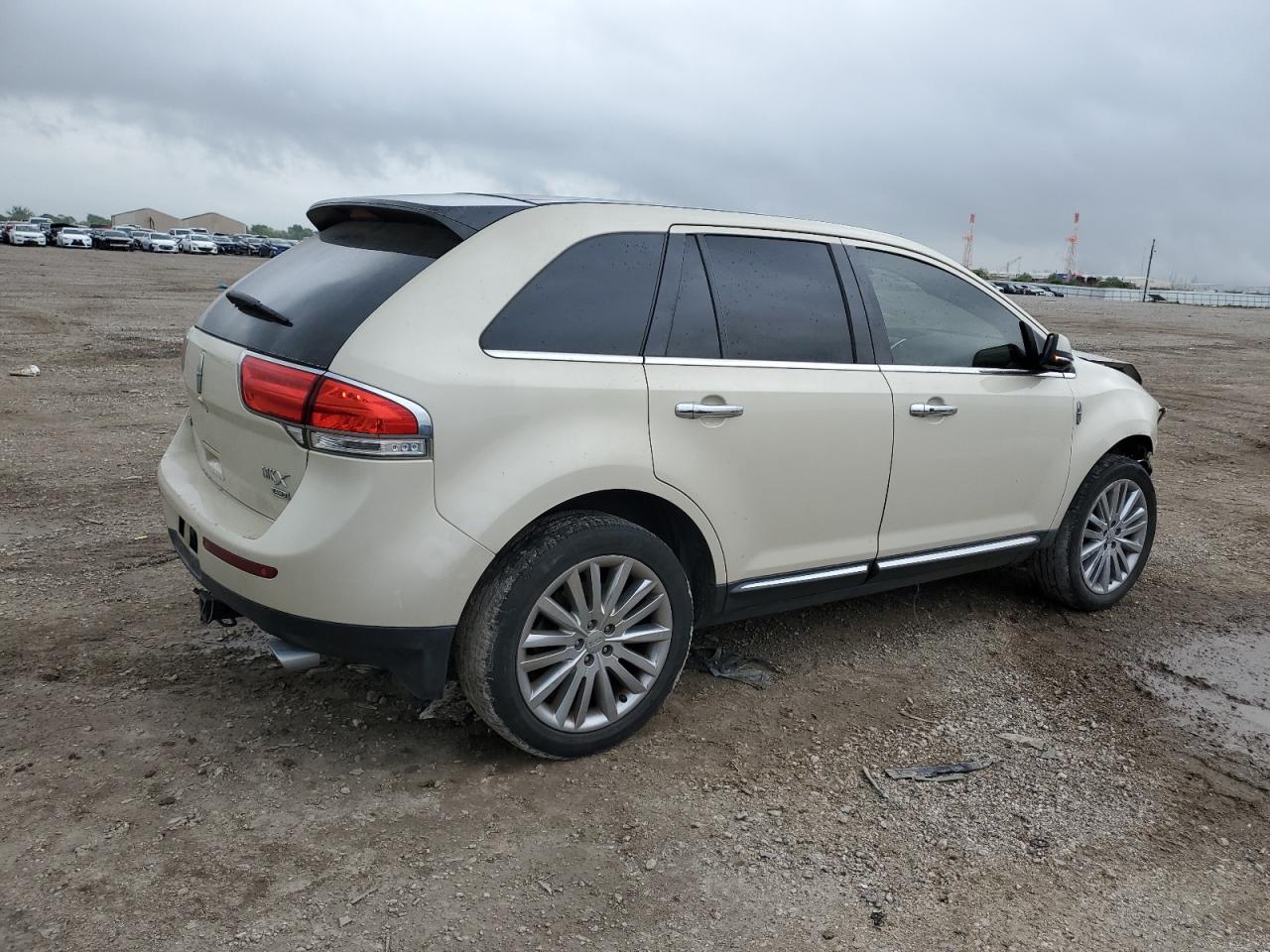 Photo 2 VIN: 2LMDJ8JK6FBL29466 - LINCOLN MKX 