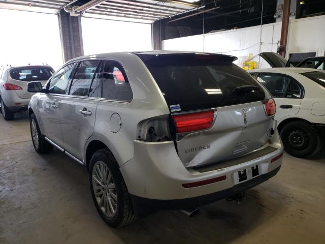 Photo 2 VIN: 2LMDJ8JK7BBJ00059 - LINCOLN MKX 