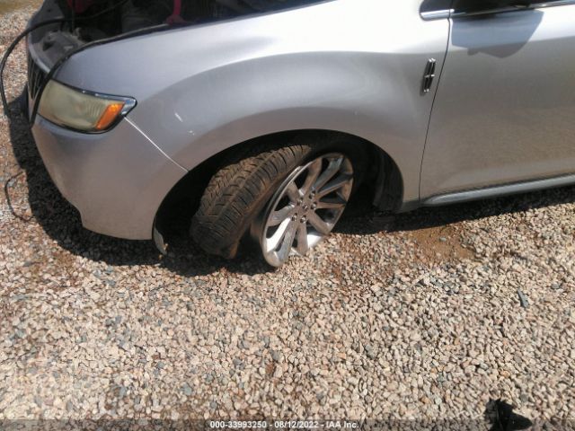 Photo 5 VIN: 2LMDJ8JK7BBJ08467 - LINCOLN MKX 