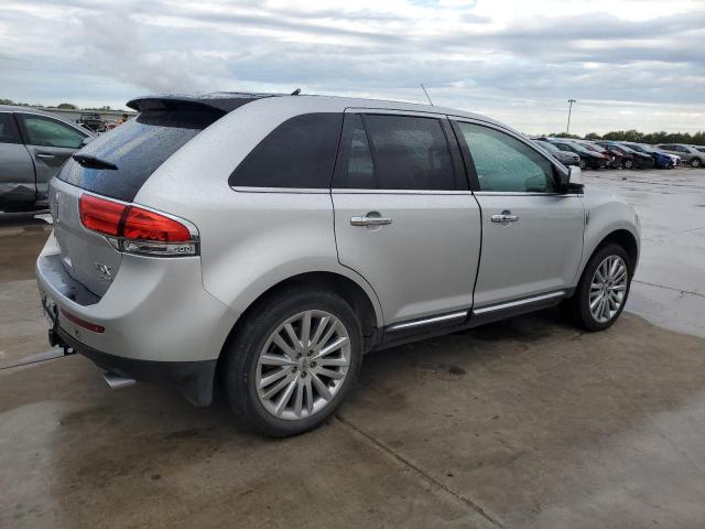 Photo 2 VIN: 2LMDJ8JK7BBJ17864 - LINCOLN MKX 