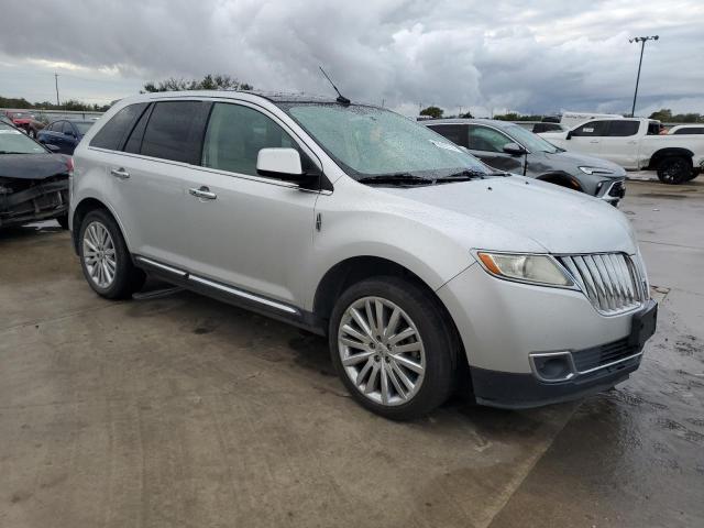 Photo 3 VIN: 2LMDJ8JK7BBJ17864 - LINCOLN MKX 