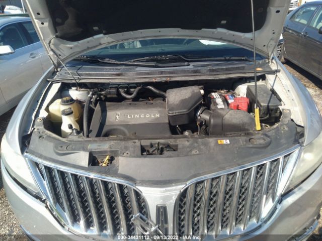 Photo 9 VIN: 2LMDJ8JK7BBJ18271 - LINCOLN MKX 