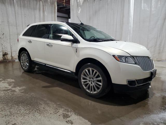 Photo 3 VIN: 2LMDJ8JK7CBL15961 - LINCOLN MKX 