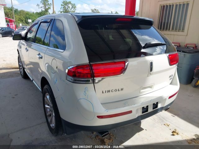 Photo 2 VIN: 2LMDJ8JK7CBL18004 - LINCOLN MKX 