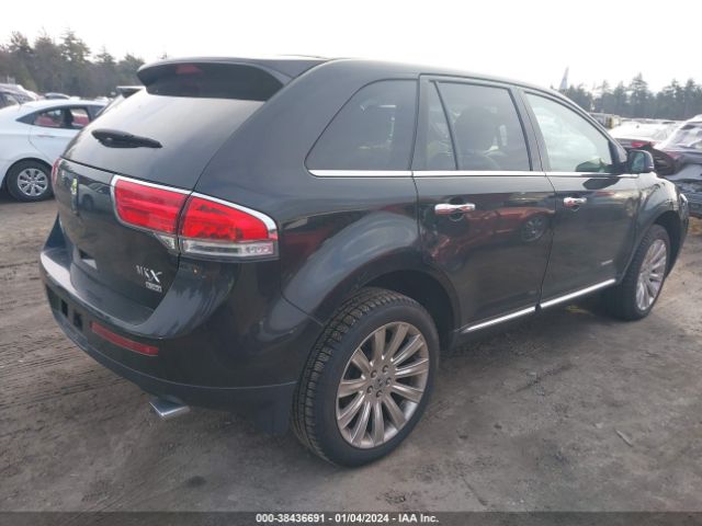 Photo 3 VIN: 2LMDJ8JK7FBL20243 - LINCOLN MKX 