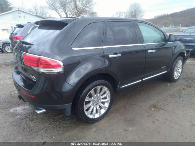 Photo 3 VIN: 2LMDJ8JK8BBJ06890 - LINCOLN MKX 