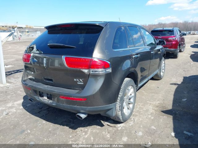 Photo 3 VIN: 2LMDJ8JK8BBJ18585 - LINCOLN MKX 