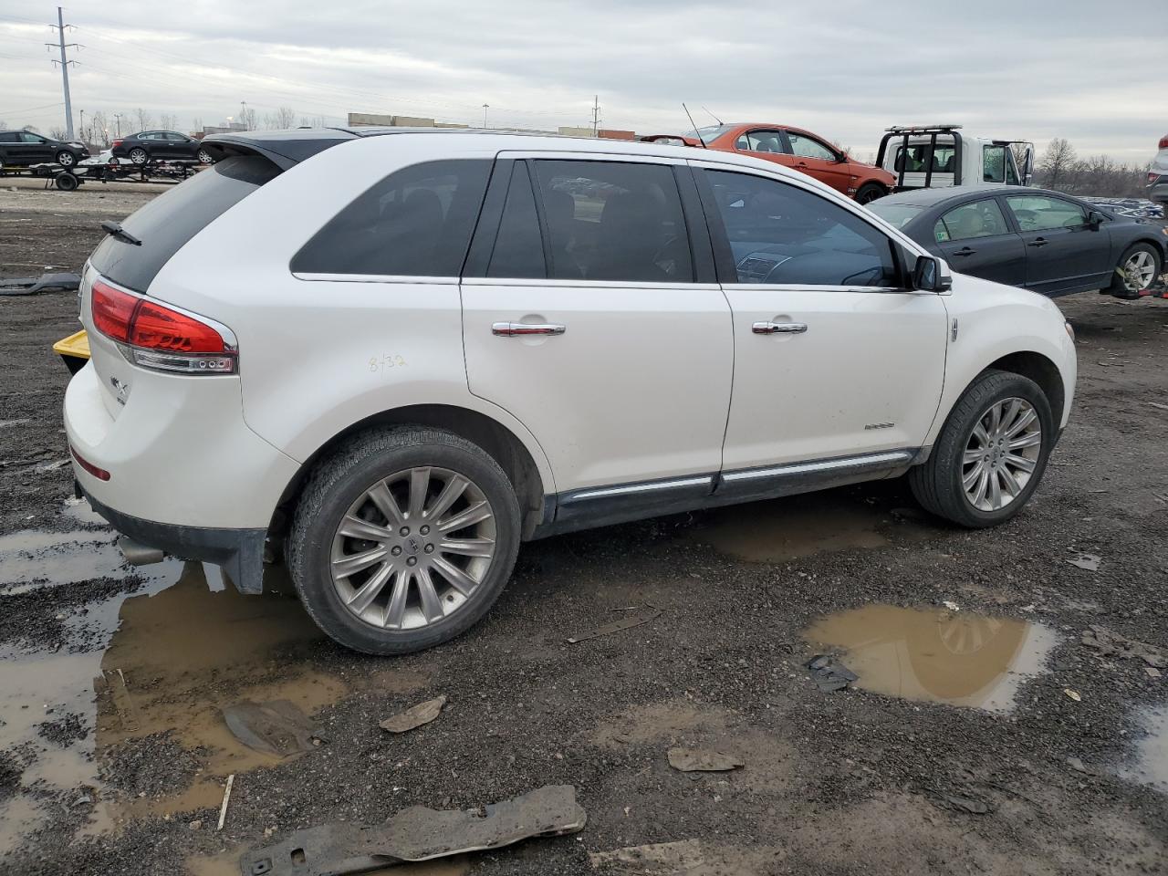 Photo 2 VIN: 2LMDJ8JK8CBL08906 - LINCOLN MKX 