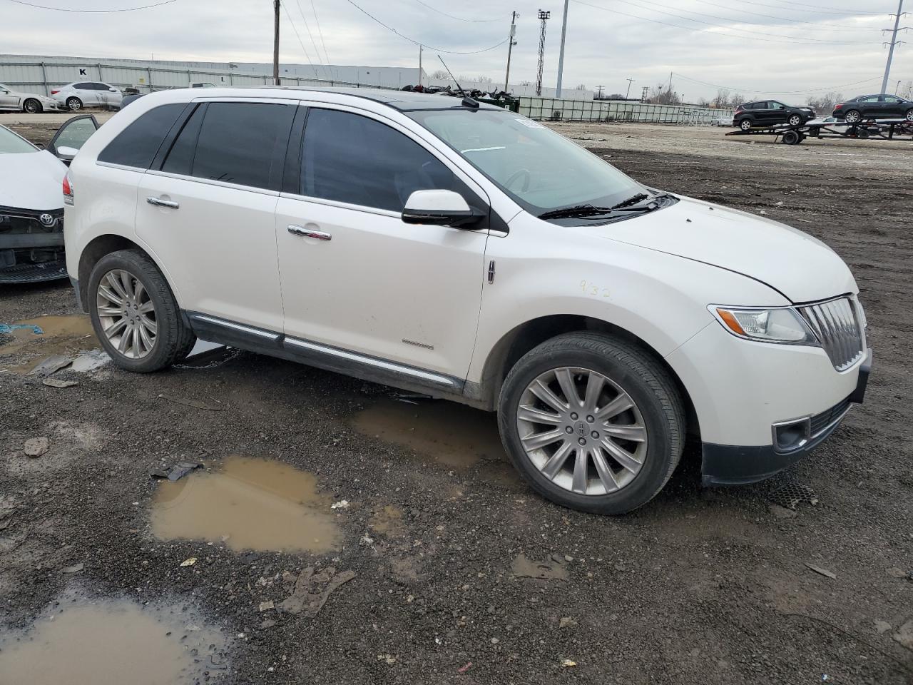 Photo 3 VIN: 2LMDJ8JK8CBL08906 - LINCOLN MKX 