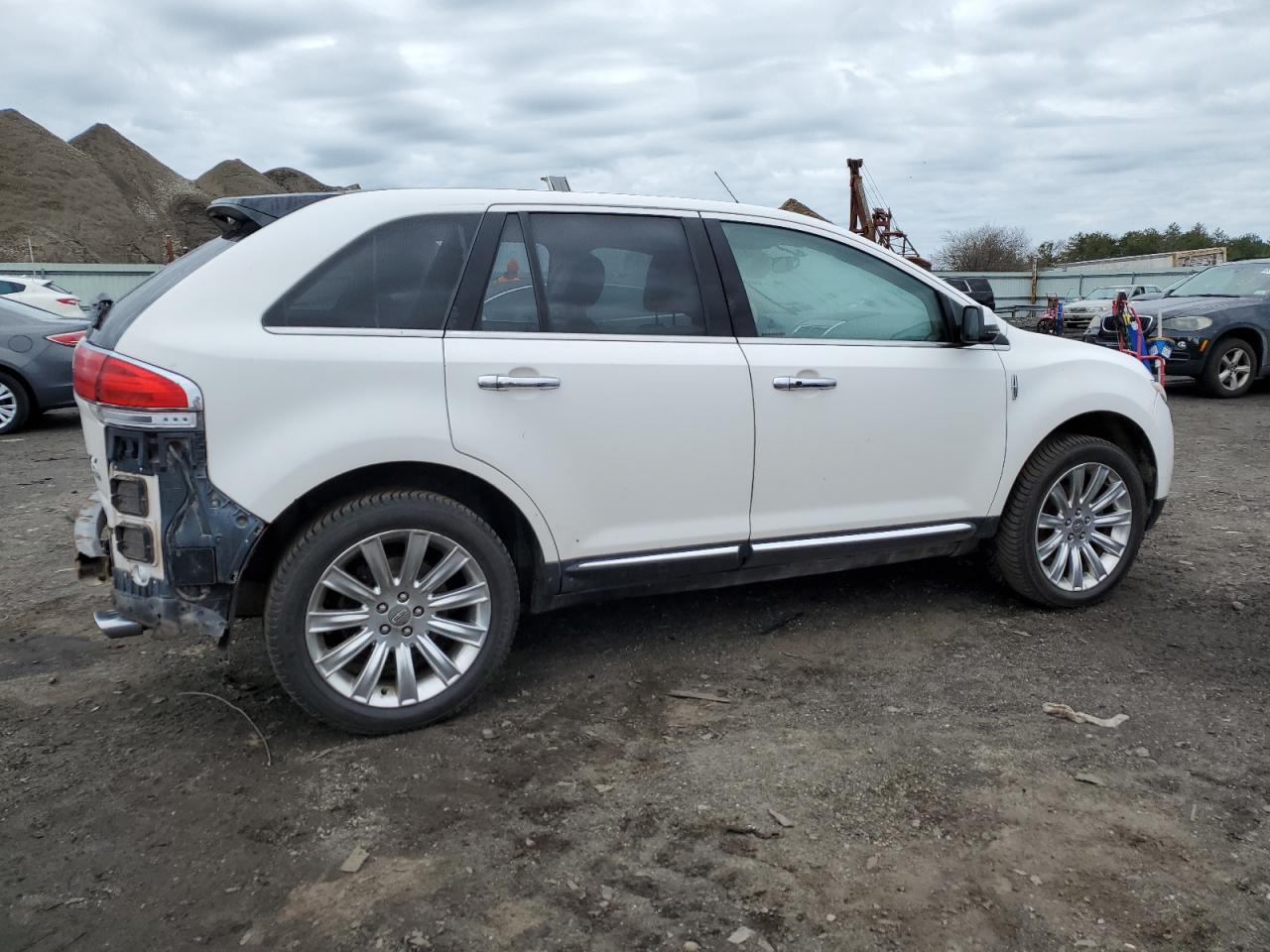 Photo 2 VIN: 2LMDJ8JK8DBL38943 - LINCOLN MKX 