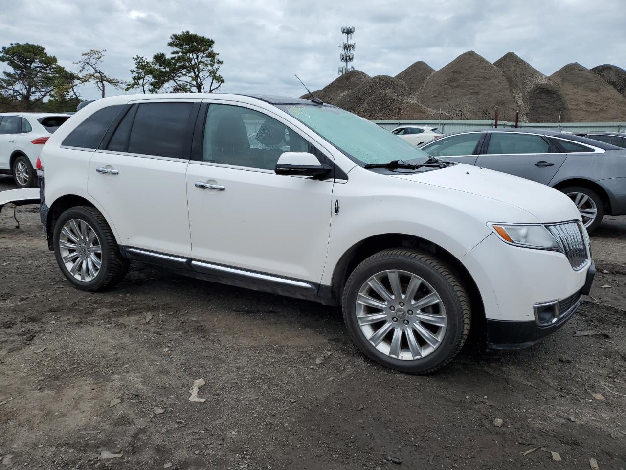 Photo 3 VIN: 2LMDJ8JK8DBL38943 - LINCOLN MKX 