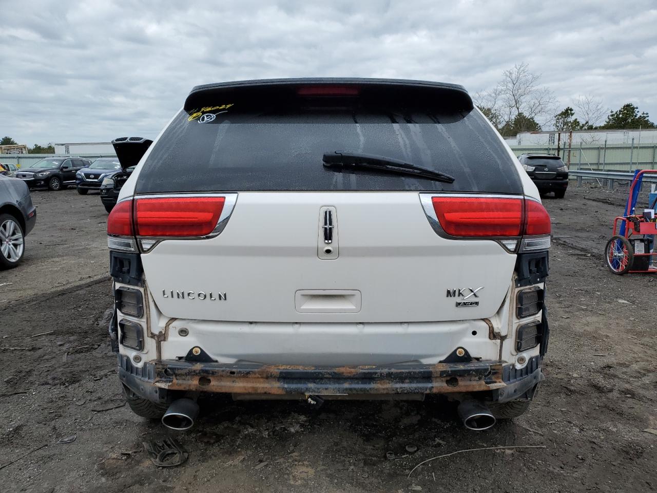 Photo 5 VIN: 2LMDJ8JK8DBL38943 - LINCOLN MKX 