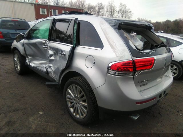 Photo 2 VIN: 2LMDJ8JK8FBL22681 - LINCOLN MKX 