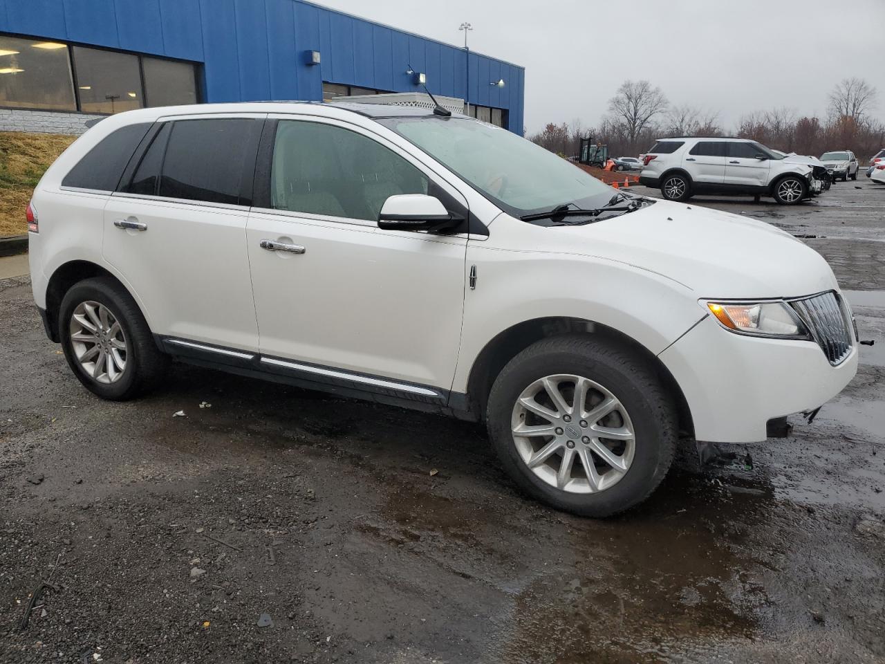 Photo 3 VIN: 2LMDJ8JK8FBL31557 - LINCOLN MKX 