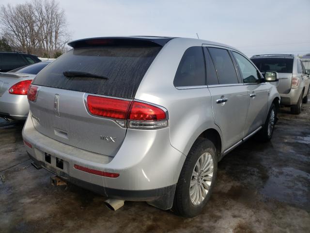 Photo 3 VIN: 2LMDJ8JK9BBJ16733 - LINCOLN MKX 