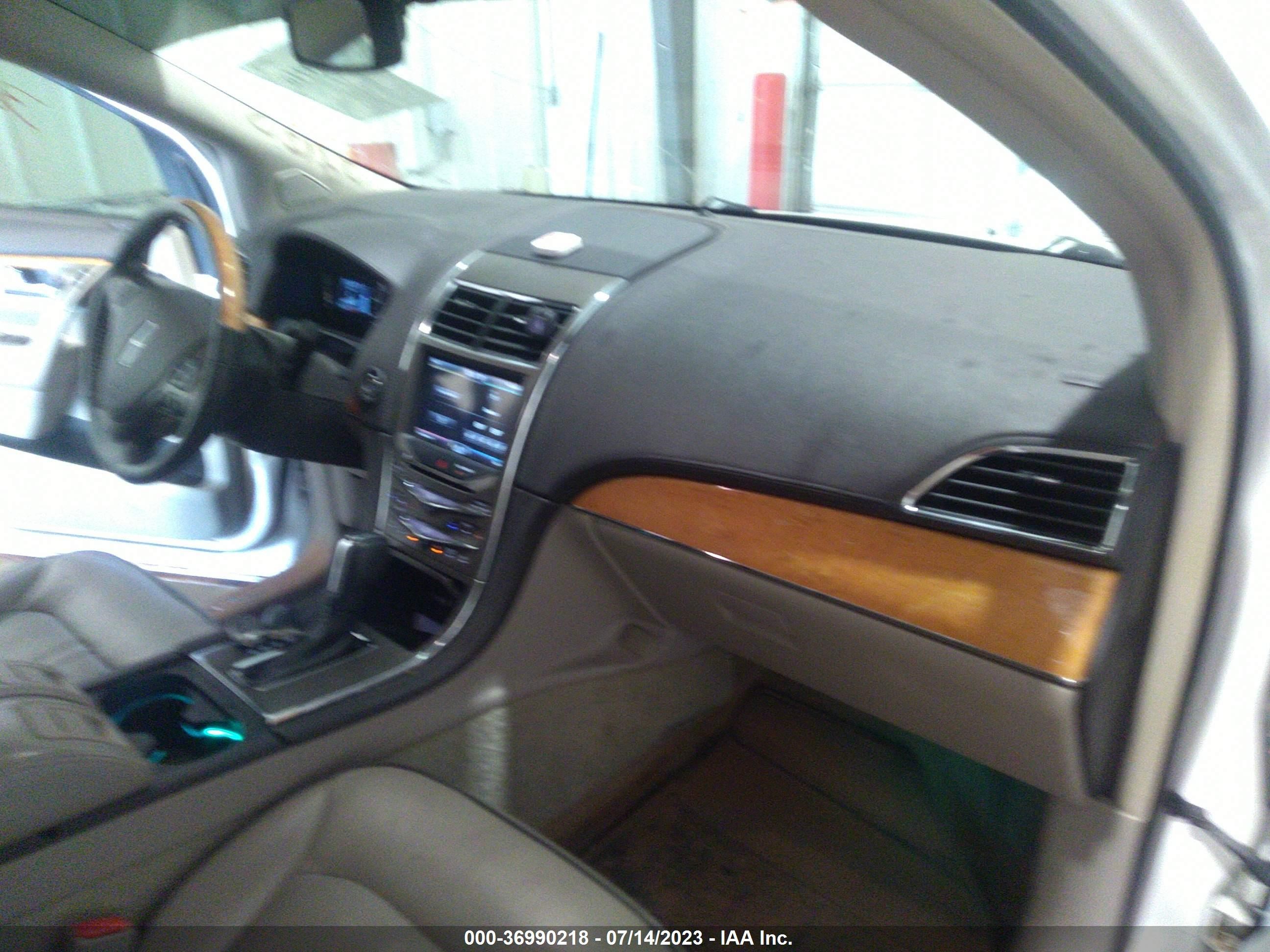 Photo 4 VIN: 2LMDJ8JK9CBL05626 - LINCOLN MKX 