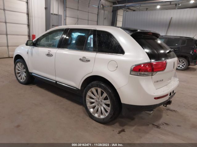 Photo 2 VIN: 2LMDJ8JK9CBL17324 - LINCOLN MKX 