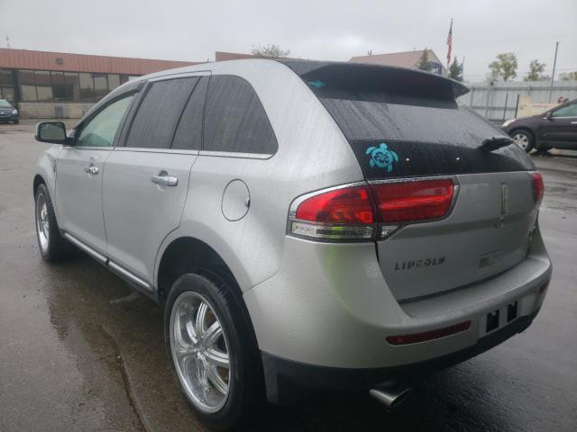 Photo 2 VIN: 2LMDJ8JKXBBJ12156 - LINCOLN MKX 