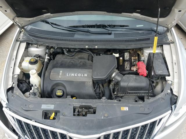 Photo 6 VIN: 2LMDJ8JKXBBJ12156 - LINCOLN MKX 