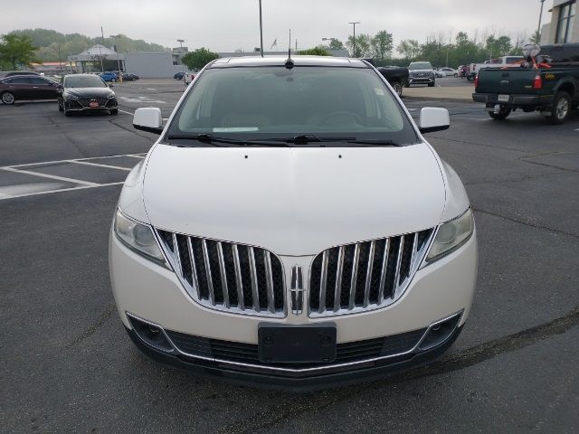 Photo 2 VIN: 2LMDJ8JKXBBJ12223 - LINCOLN MKX 